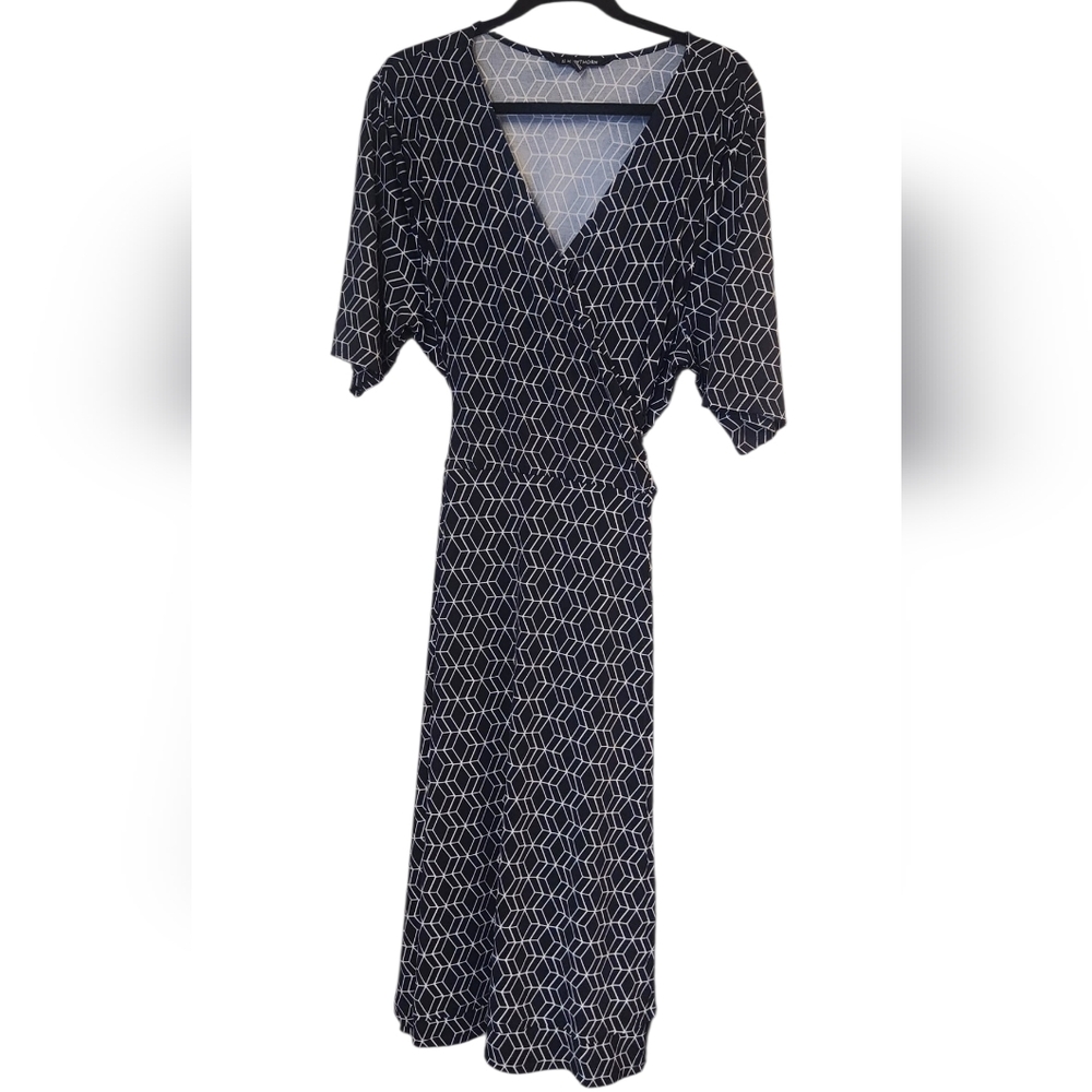 41 Hawthorn Black and White Geometric Midi Wrap Tie Dress, 3X